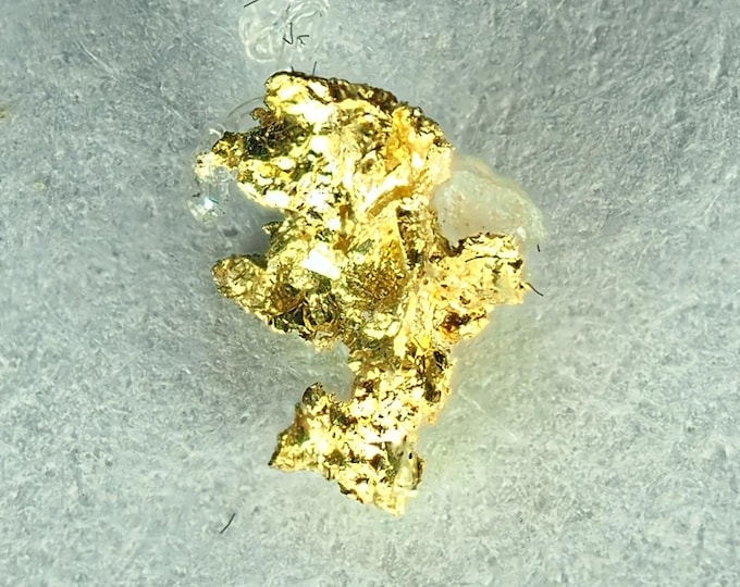 NATIVE GOLD crystalline specimen 4 x 2 x 1 mm USA
