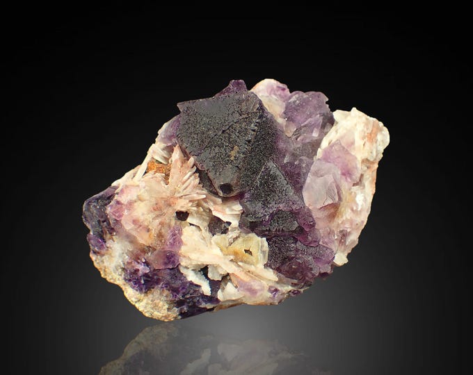 FLUORITE  crystals 8,8 x 5,7 x 5,0 cm Morocco 12701