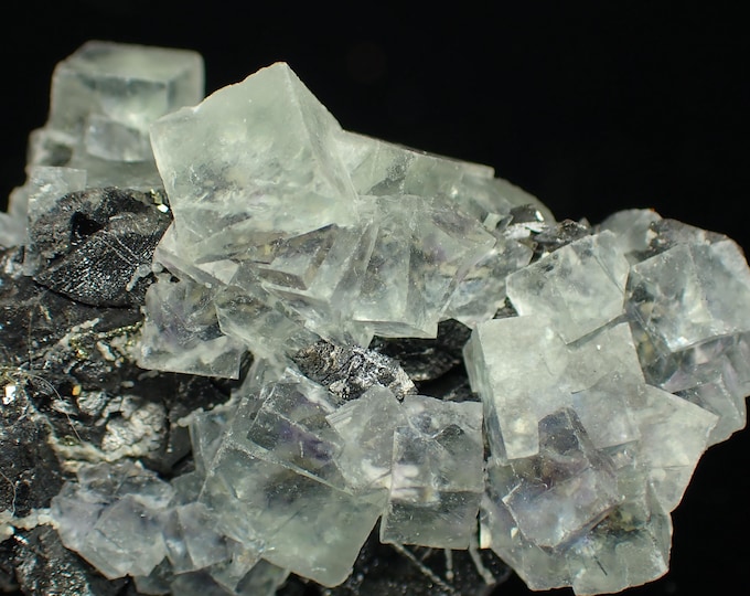 FLUORITE with wolframite crystals 4,2 x 2,3 x 2,0 cm from CHINA