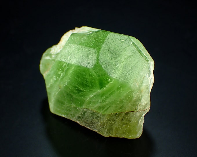 PERIDOT - OLIVINE green crystal cluster from PAKISTAN 10559