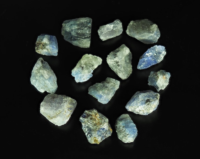 Set of Blue Tanzanite Crystals 100 ct from TANZANIA