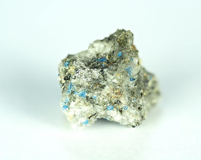 Hauyne Crystals on Matrix 1,8 x 1,4 x 1,4 cm Germany
