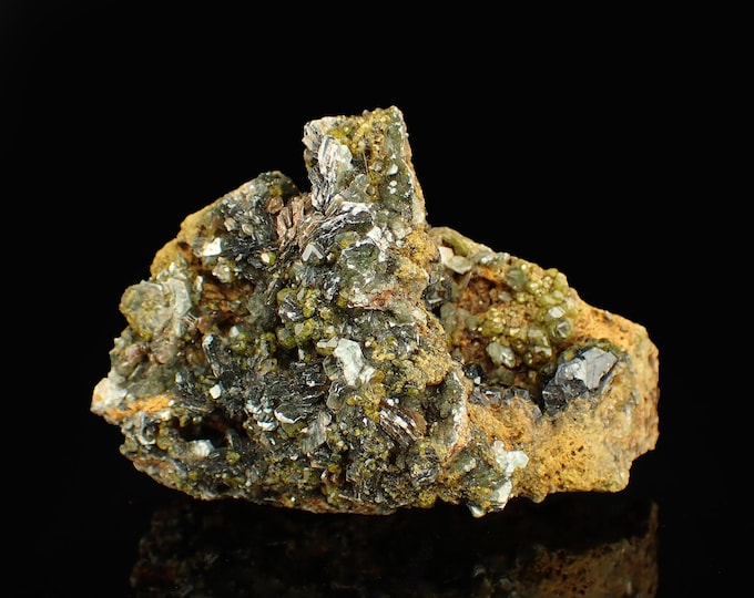 GARNET var GROSSULAR crystals 6,5 x 4,3 x 3,0 cm MALI 12905