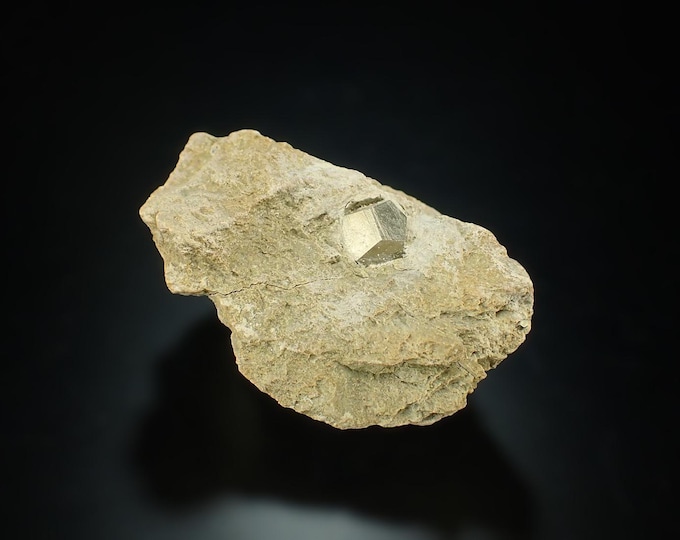 PYRITE crystals on matrix 5,6 x 4,2 x 2,8 cm SPAIN