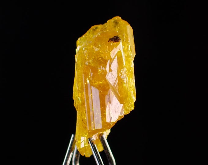 LEGRANDITE rare crystal 1,1 x 0,5 x 0,3 cm from MEXICO