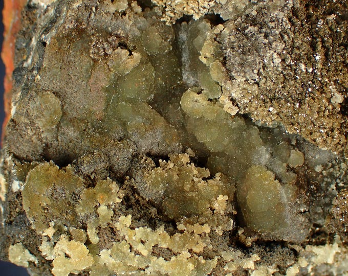 AUSTINITE crystals on matrix 10,0 x 7,0 x 3,5 cm Ojuela mine, MEXICO