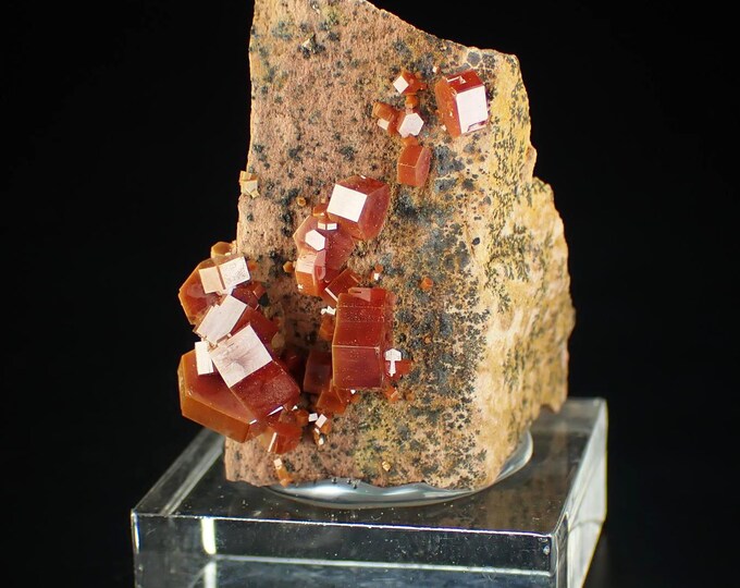 VANADINITE red crystals 3,5 x 3,0 x 2,2 cm MOROCCO 11812