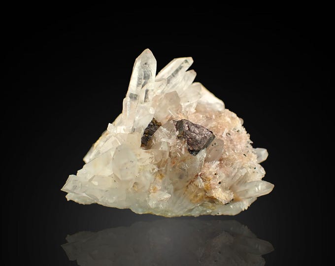 QUARTZ with sphalerite 8,0 x 5,0 x 5,0 cm BULGARIA