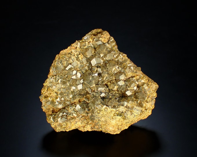 GARNET var TOPAZOLITE crystals on matrix 6,8 x 6,5 x 3,0 cm U.S.