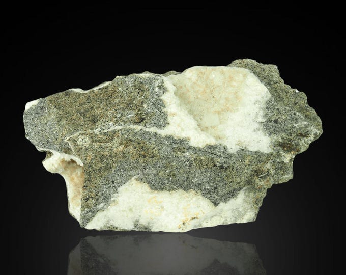 NATROLITE with chabazite 9,3 x 5,5 x 4,0 cm GERMANY 12385