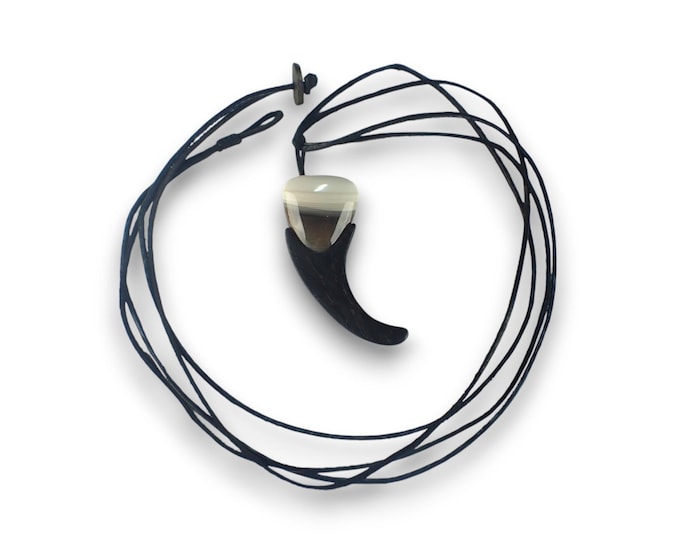Unique Fang-Shaped Necklace Black Oak with Striped Flint *Set09