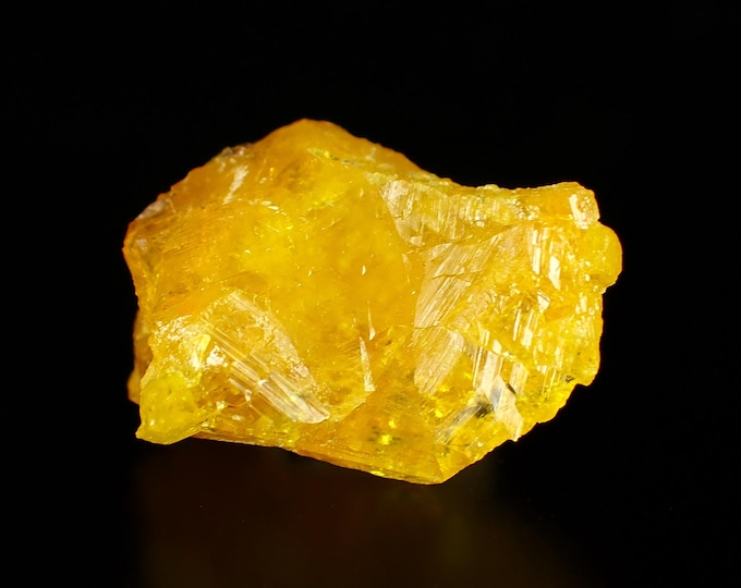 LEGRANDITE rare crystal 1,3 x 0,8 x 0,6 cm from MEXICO