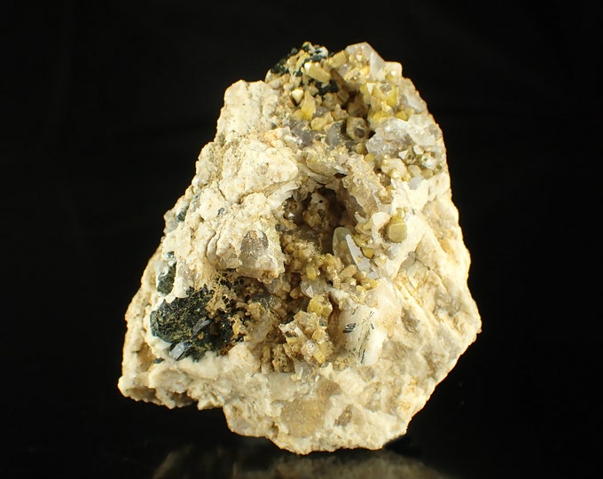 fluorescent ZIRCON and smoky quartz on albite from MALAWI 11191