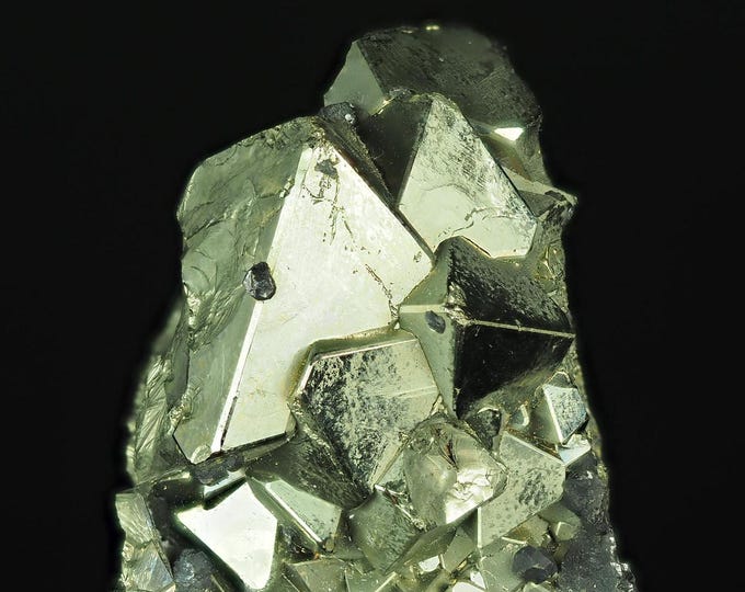 PYRITE octahedral crystals 5,2 x 4,0 x 3,0 cm from PERU