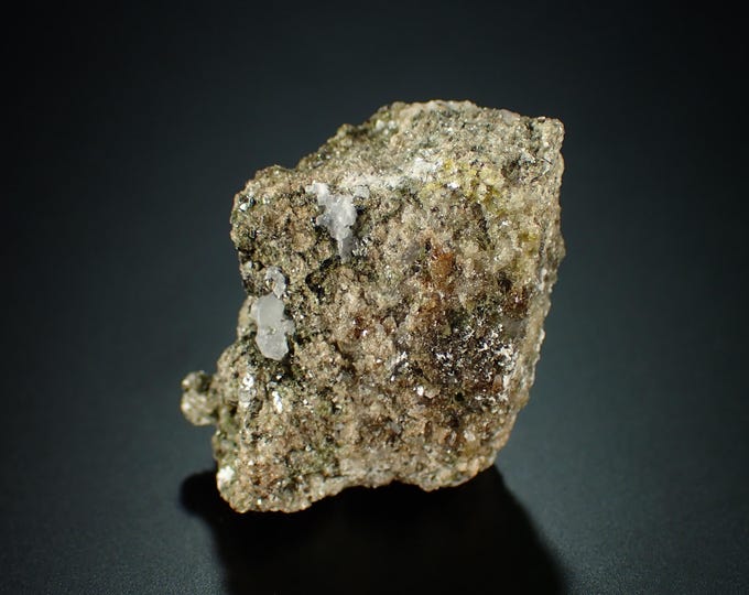 XANTOPHYLLITE, clinohumite, calcite, magnetite - ITALY