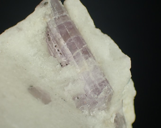 SCAPOLITE 3,3 x 3,0 x 1,1 cm AFGHANISTAN 11418