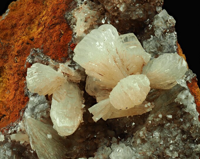 HEMIMORPHITE crystals on matrix 7,0 x 5,0 x 4,8 cm MEXICO