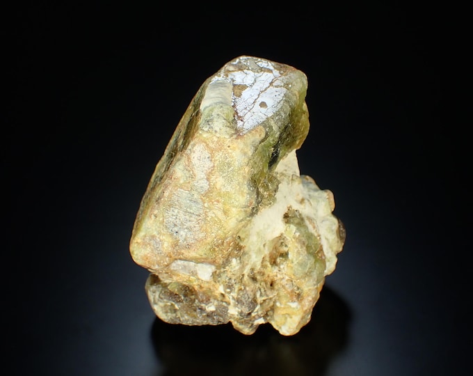 UGRANDITE rare garnet crystal 6,0 x 4,5 x 4,0 cm MALI