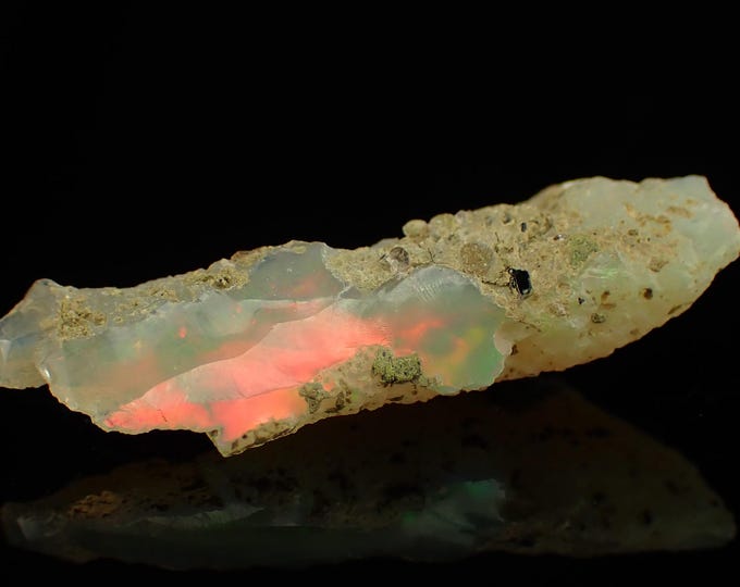 OPAL beautiful colors 3,1 x 1,0 x 0,7 cm from ETHIOPIA 12847