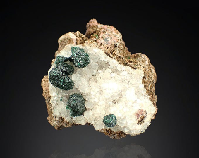 MALACHITE on quartz crystals 4,0 x 3,6 x 2,4 cm DR Congo
