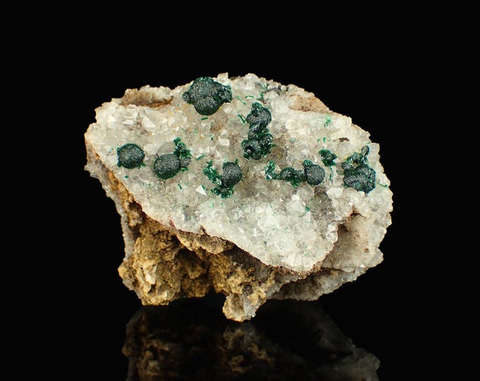 MALACHITE on quartz crystals 5,3 x 4,2 x 2,1 cm DR Congo 12971