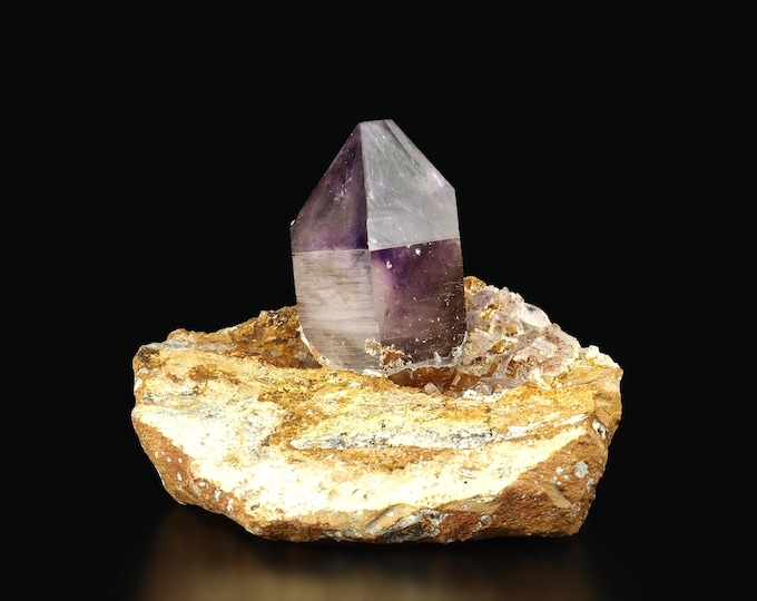 AMETHYST crystal on matrix 9,0 x 7,5 x 6,8 cm NAMIBIA 12677