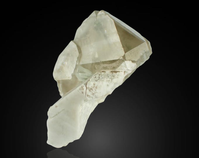 QUARTZ with tourmaline 8,0 x 4,5 x 4,0 cm PAKISTAN 10391