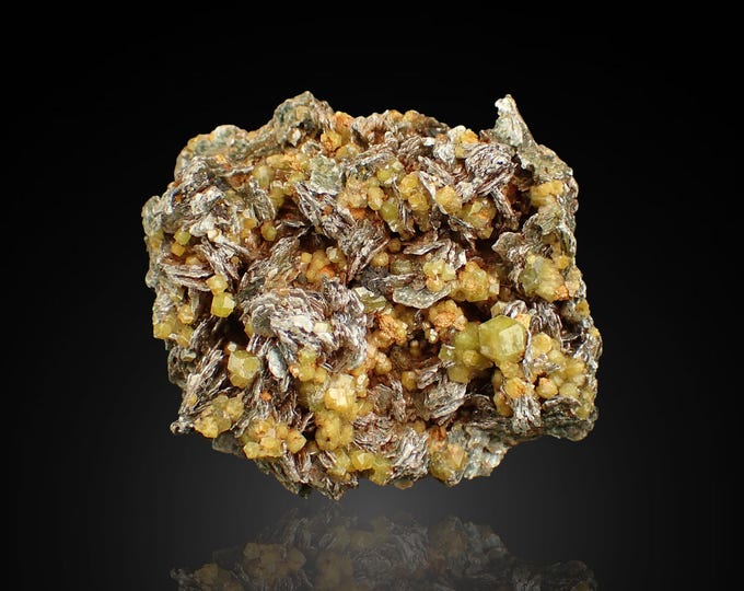 GARNET var GROSSULAR crystals 5,2 x 5,0 x 2,0 cm MALI 12904