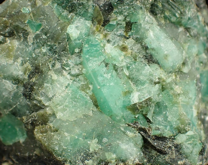 EMERALD crystals on matrix 3,5 x 3,3 x 2,3 cm BRAZIL 13307