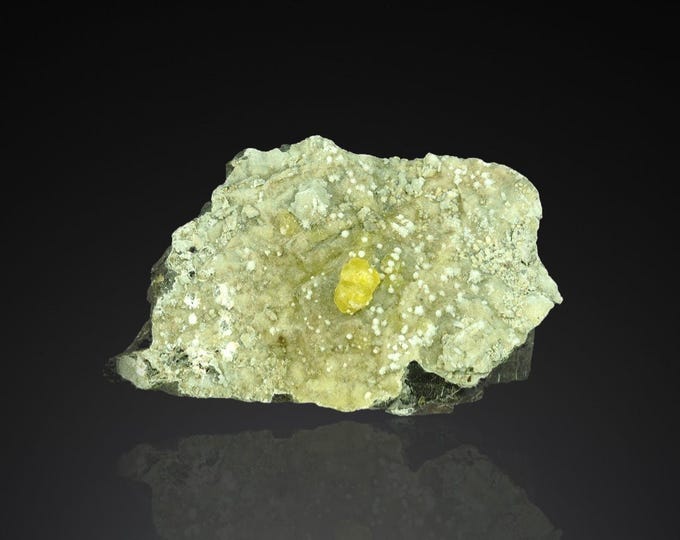 BRUCITE 10,5 x 6,0 x 5,0 cm from PAKISTAN 12601