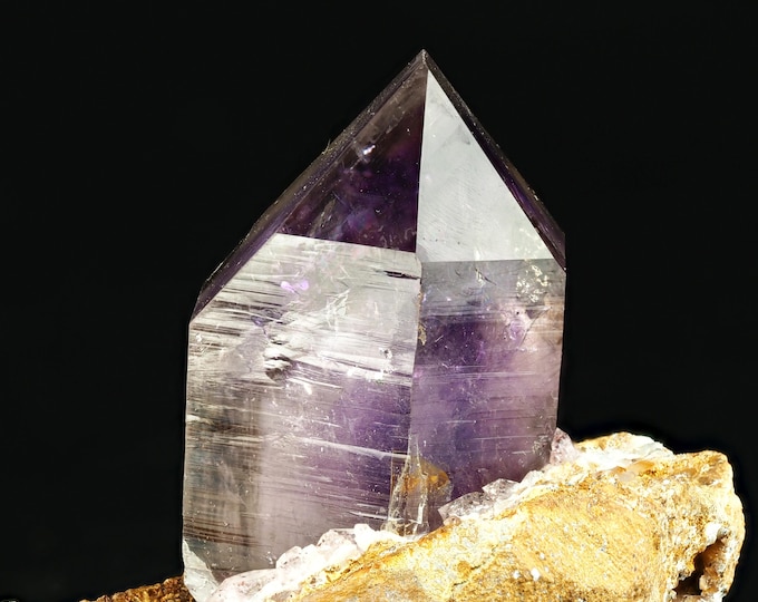 AMETHYST crystal on matrix 9,0 x 7,5 x 6,8 cm NAMIBIA 12677