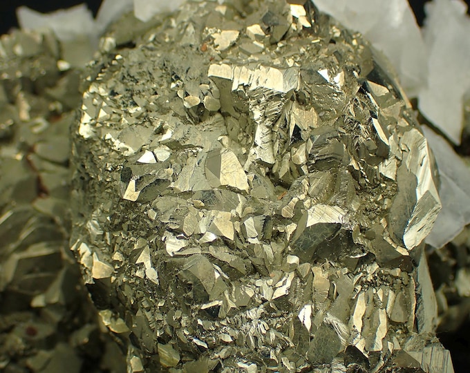 PYRITE with fluorescent calcite 12,5 x 8,0 x 7,0 cm KOSOVO