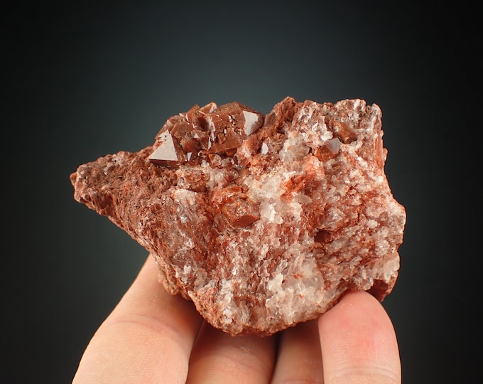 red QUARTZ crystals from SPAIN 1065N