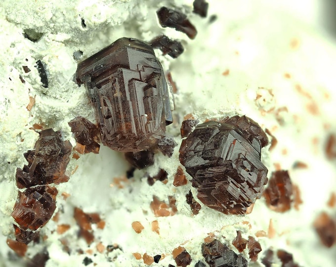 GARNET var Spessartine Etched Crystals 6,3 x 5,0 x 4,5 cm Pakistan