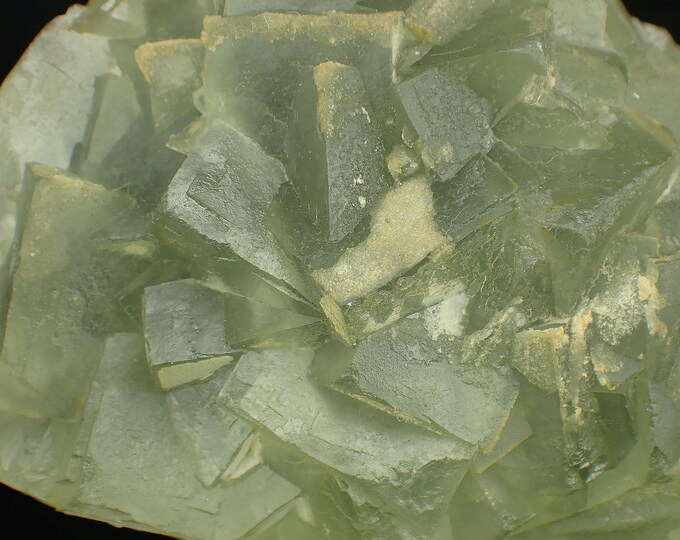 fluorescent FLUORITE crystal cluster 9,5 x 6,5 x 3,3 cm from CHINA