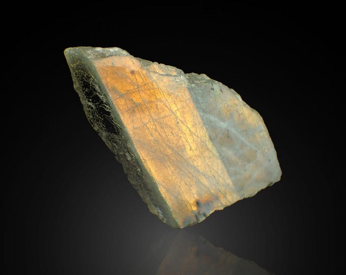 golden LABRADORITE polished 6,5 x 3,5 x 2,0 cm MADAGASCAR *13305
