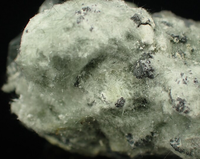 STIBNITE crystals on matrix 5,0 x 4,5 x 2,0 cm CHINA