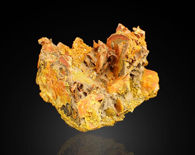 WULFENITE fluorescent crystals 4,8 x 4,0 x 3,0 cm CHINA