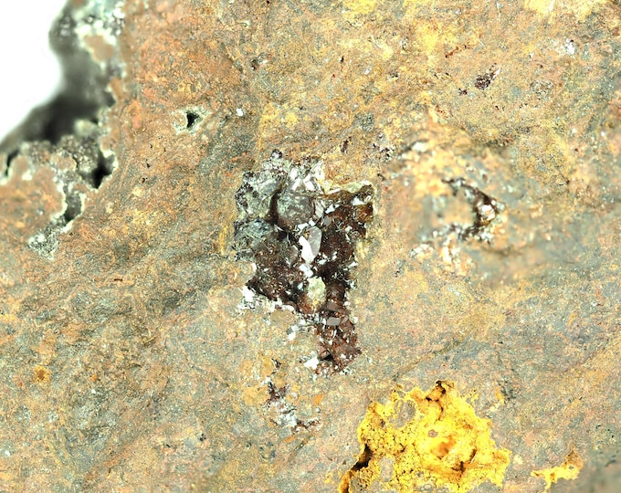 SCORODITE rare crystals on matrix 3,7 x 3,0 x 2,5 cm MEXICO