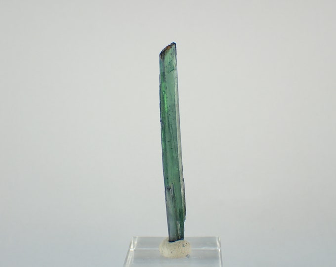VIVIANITE green crystal from BRAZIL 9641