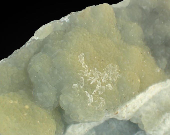 SMITHSONITE crystals on matrix 8,8 x 4,5 x 2,7 cm MEXICO 11981