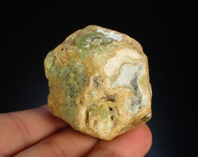 UGRANDITE rare garnet crystal 4,8 x 4,7 x 3,7 cm MALI