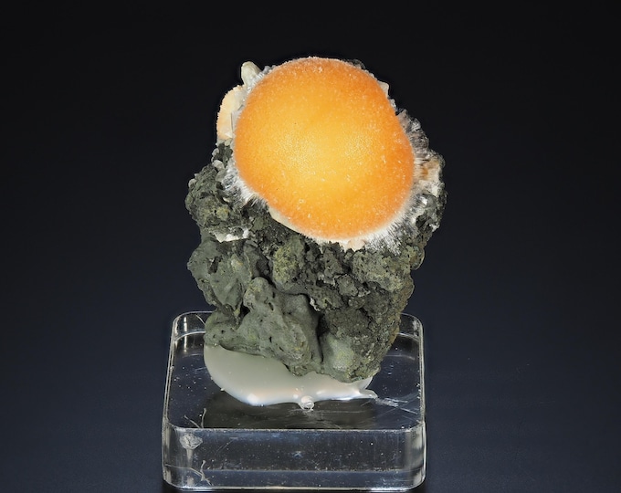 THOMSONITE crystals on matrix 3,7 x 2,7 x 2,2 cm INDIA