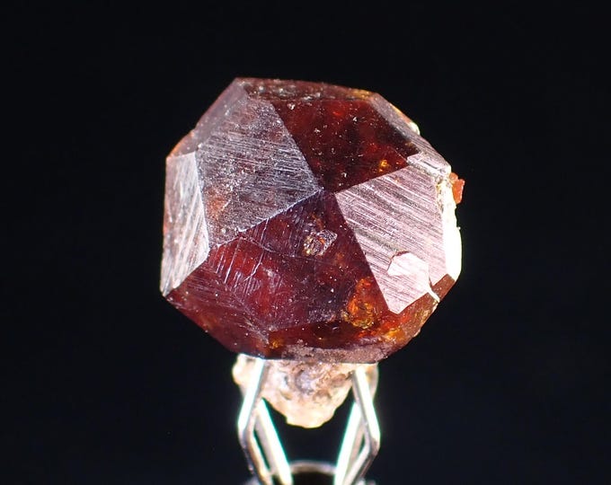 SPESSARTINE garnet crystal 1,2 x 1,0 x 0,8 cm CHINA Tongbei