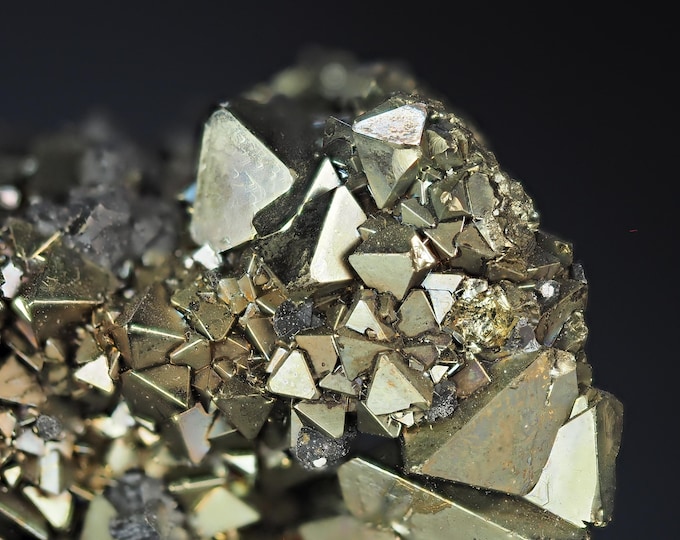 PYRITE octahedral crystals 6,0 x 4,4 x 2,7 cm from PERU