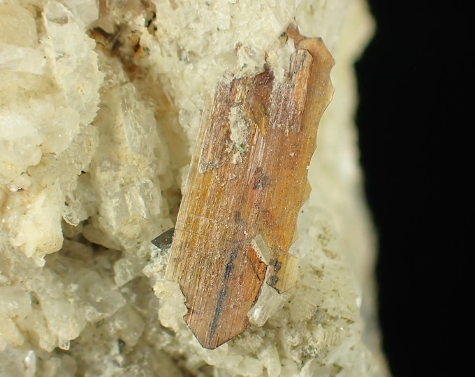 BROOKITE with quartz 6,0 x 4,5 x 3,7 cm from AUSTRIA 13186