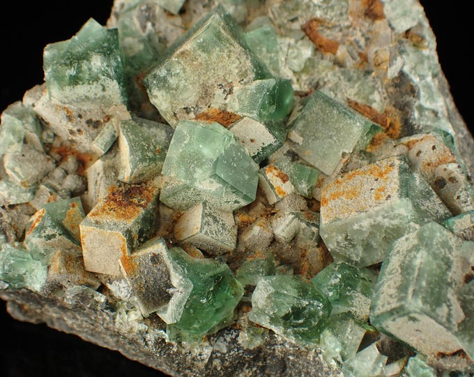 fluorescent FLUORITE 6,8 x 5,5 x 2,8 cm ENGLAND 12803
