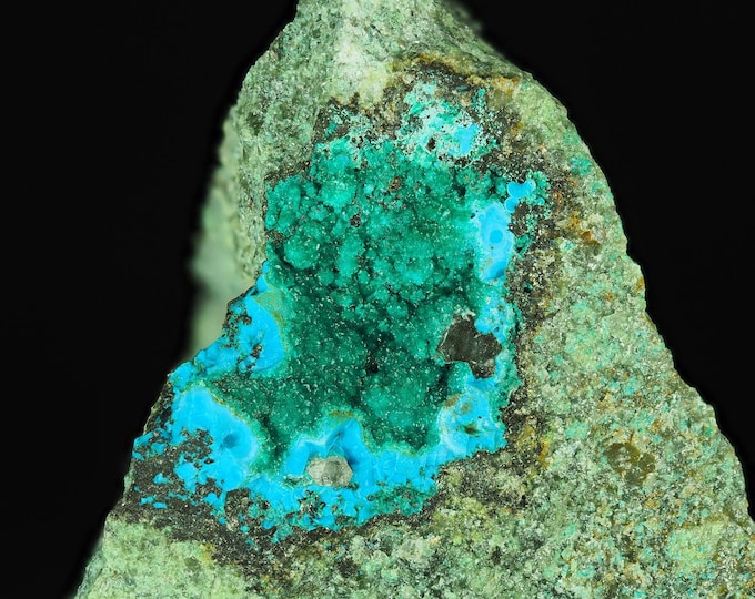 BROCHANTITE with chrysocolla 4,8 x 3,7 x 3,5 cm from CHILE