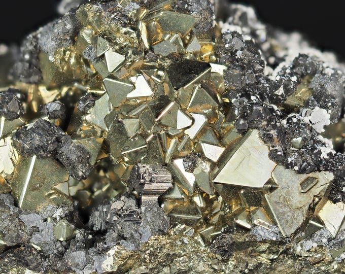 PYRITE octahedral crystals 7,0 x 4,3 x 2,5 cm from PERU