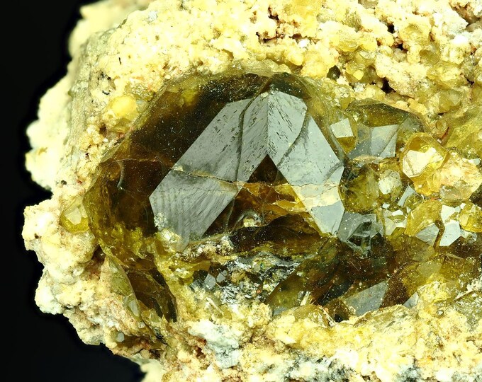 GARNET var GROSSULAR lustrous crystals from MALI 12321